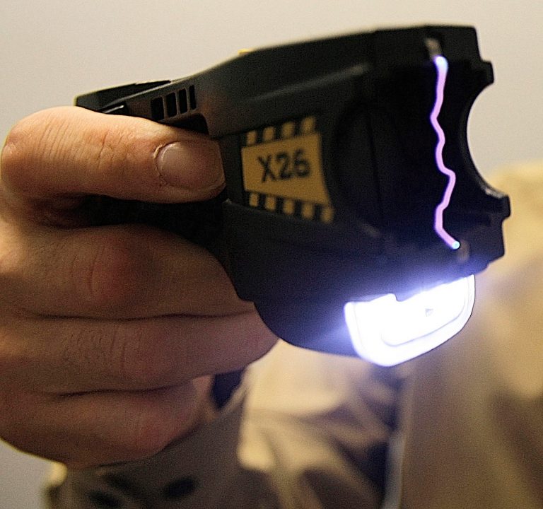 Cobourg, Ont., police taser man resisting arrest following mask-wearing dispute