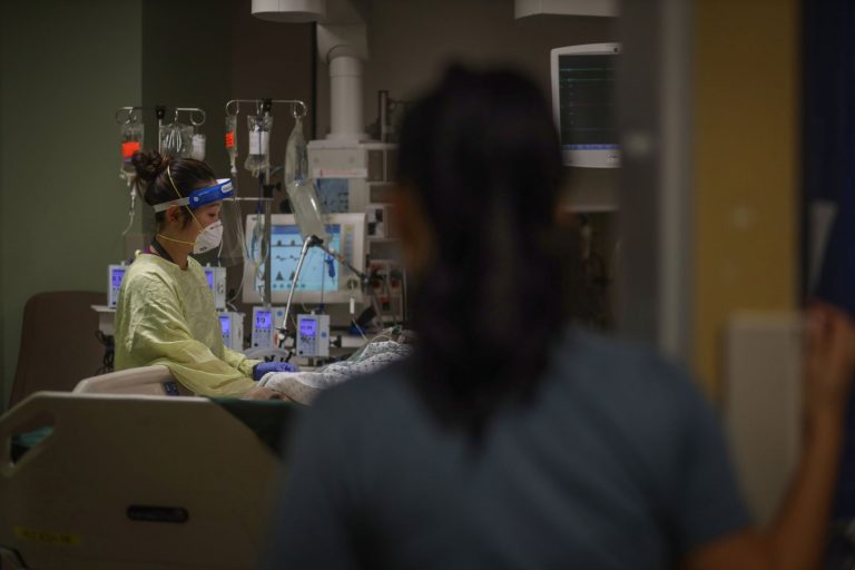 Alberta doctor on rising COVID-19 hospitalizations: ‘We’ll not be able to treat all patients’