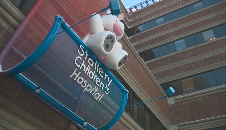 Alberta to send adults to Edmonton’s Stollery Children’s ICU as COVID-19 hospitalizations surge