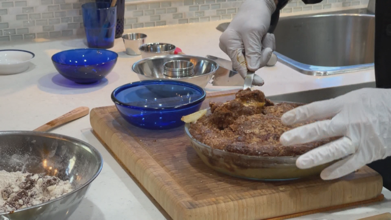 Recipe: Gingerbread peach cobbler