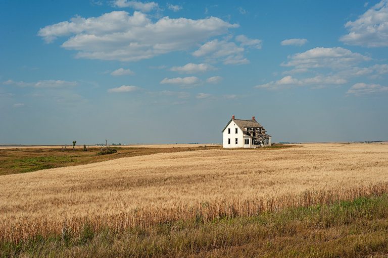 Calgary photographer preserves Saskatchewan towns on film