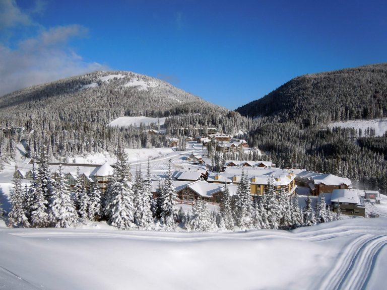 Locals urged to carve out time and visit Okanagan ski hills in wake of holiday travel advisory