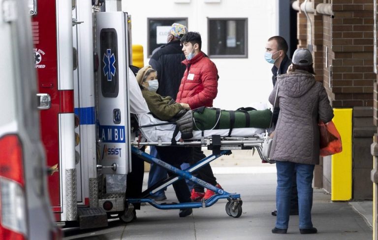 U.S. reports over 3,000 new coronavirus deaths for 1st time as vaccine approval looms