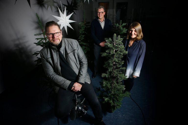 Blue Christmas services go virtual across Canada amid coronavirus pandemic