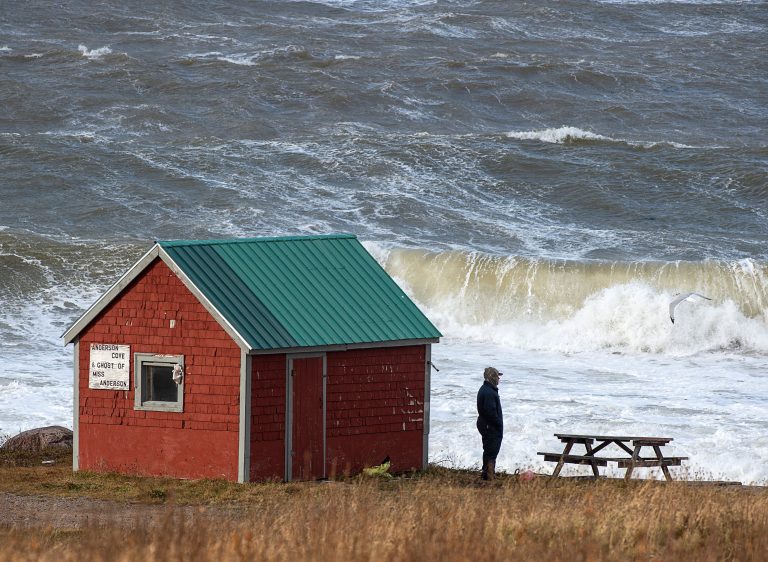 Nova Scotia group secures grief counselling as search for 5 missing fishers continues