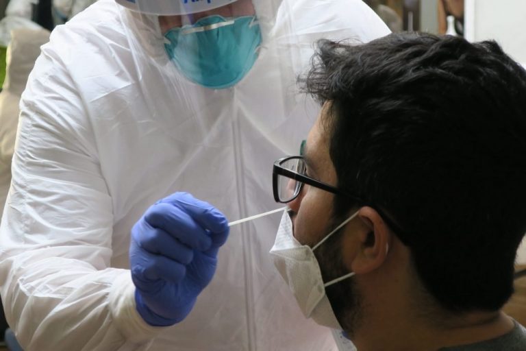 Coronavirus: Hours changed at some Winnipeg COVID-19 testing sites