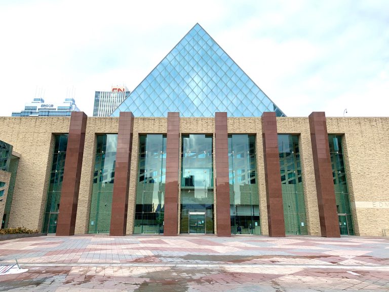 Edmonton passes budget with 0% tax increase: ‘It wasn’t easy… We did our best’