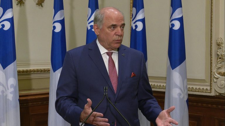 Quebec’s ethics commissioner recommends reprimanding economy minister