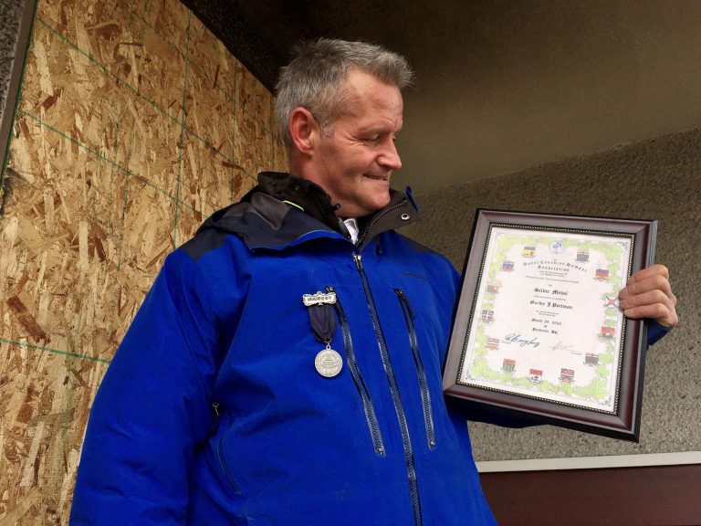 B.C. man recognized with bravery award for risking life to help save people from burning home