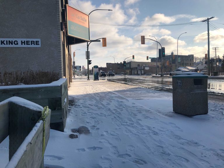 2 in custody after man shot early Sunday in Winnipeg