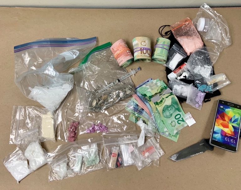 Lethbridge police find drugs, cash, weapon in home of man arrested for suspected drug trafficking