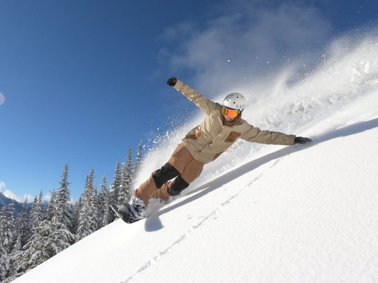 Manning Park Resort comes to aid of motorists seeking refuge from snowstorm