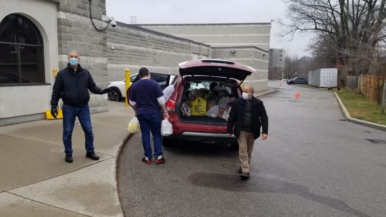 London, Ont., mosque’s food drive collects over 2,000 pounds of food