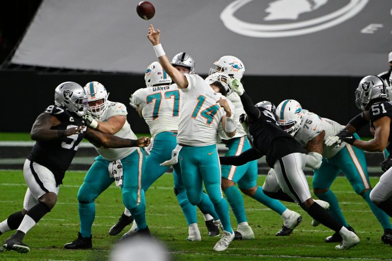 Rick Zamperin: From Kamara to Fitz-magic, Week 16 in the NFL had it all