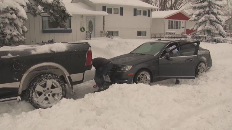 Calgary airport breaks snowfall records as city continues to dig out from snowstorm