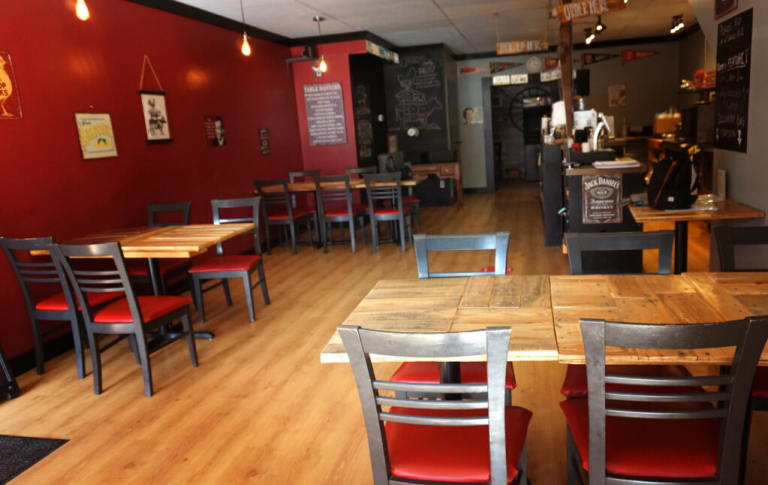 ‘Perfect timing’: Okanagan restaurants welcome cap on food delivery fees