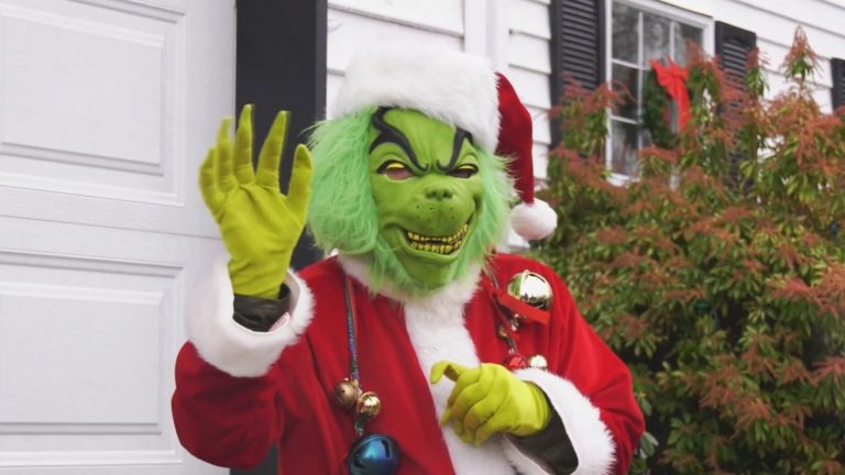 December a time for Grinches and pandemic porch pirates, B.C. group warns