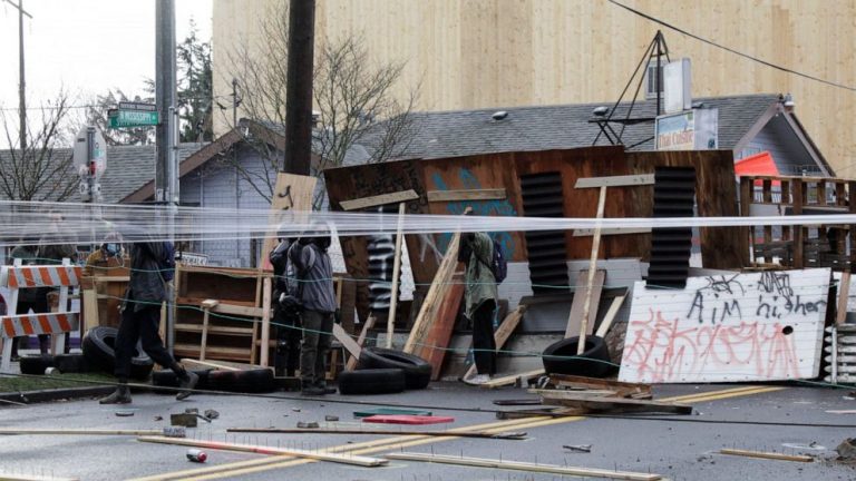 Large Oregon eviction protest stretches into 3rd day