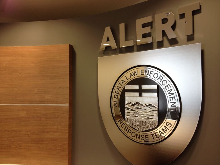 2 charged, fentanyl and cocaine seized in southern Alberta investigation