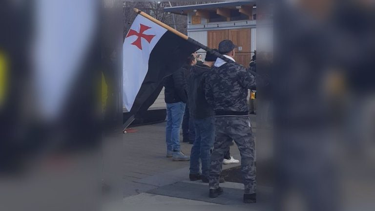 How extremists are getting involved in anti-mask demonstrations across Canada