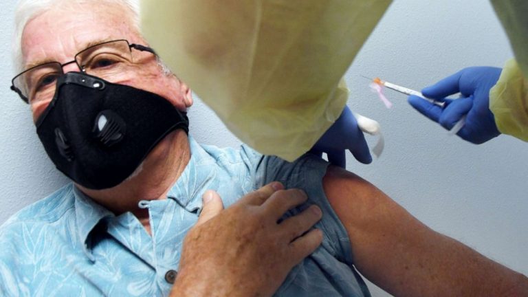 Panel recommends Moderna vaccine, paving way for FDA authorization