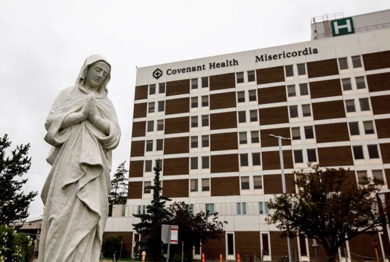 Coronavirus: Alberta reports 500 COVID-19 cases Boxing Day amid fewer tests