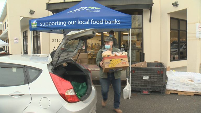 Central Okanagan Food Bank reports record number of Christmas hampers distributed