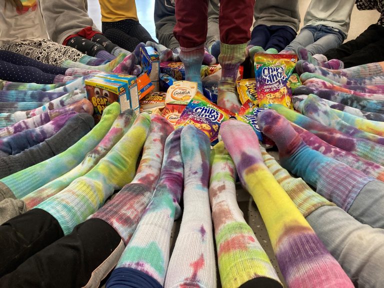 Fort Saskatchewan students collect socks, snacks for vulnerable community members