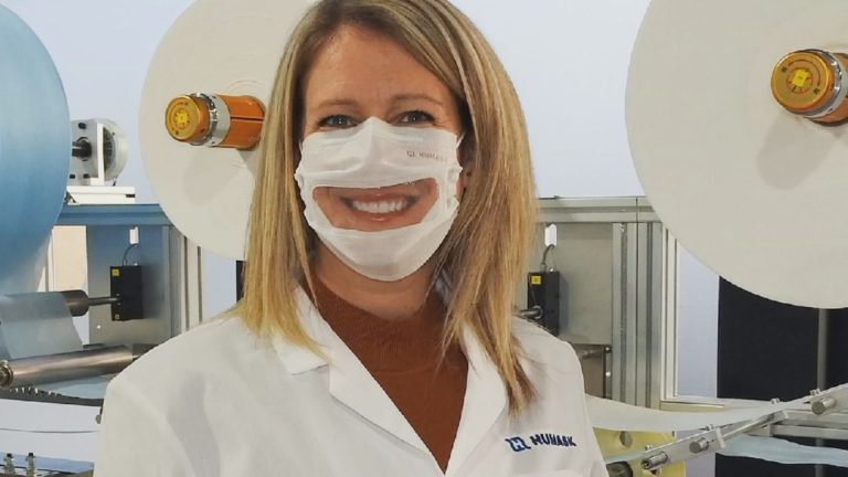Quebec company launches new Health Canada-compliant surgical mask for hearing loss community
