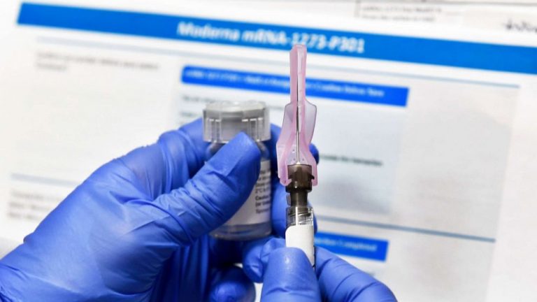 Moderna COVID vaccine being packed, rolling out Sunday: Perna