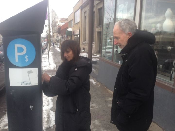 City of Montreal extends free street parking in downtown core to end of January
