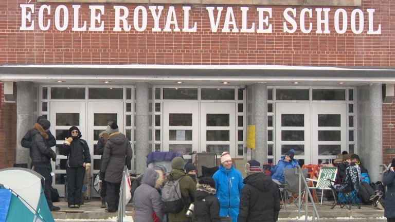 Kindergarten registration moved online after years of long lines, camp outs at EMSB schools