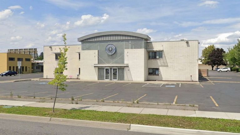 Man arrested after threatening to blow up county Democrats office: Police
