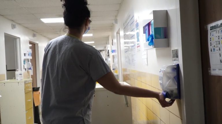 AHS projections show more than 1,000 COVID-19 hospitalizations by Dec. 24