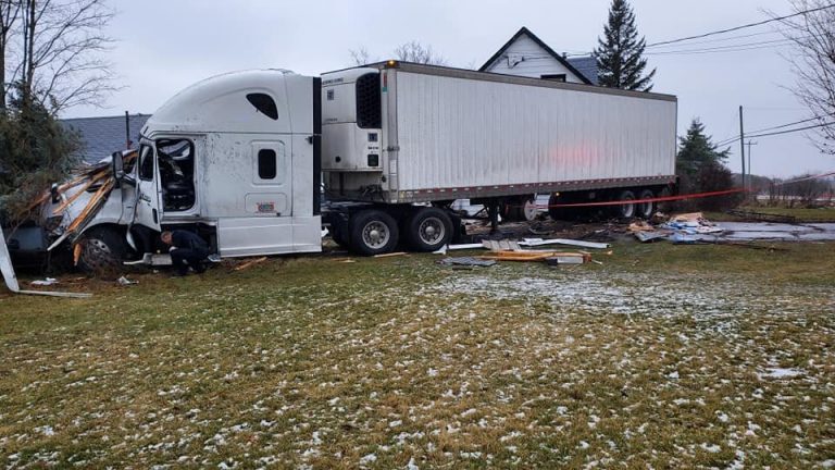 Driver killed as transport truck plows into Belleville, Ont., home, occupants unhurt