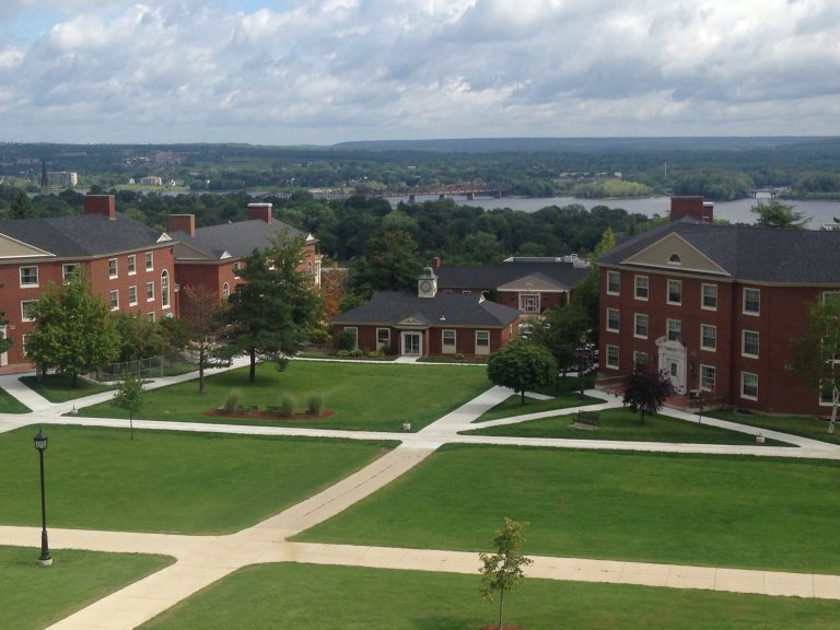 University of New Brunswick campuses going smoke-free in Fall 2022