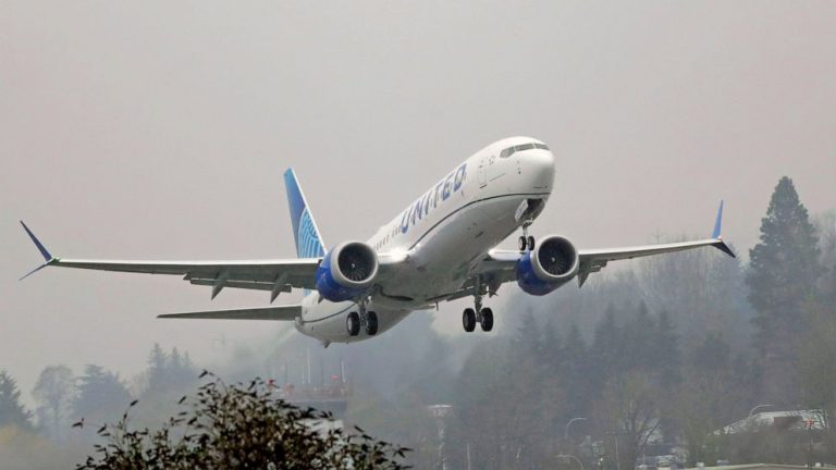Man who died after collapsing on United flight had COVID-19, coroner confirms