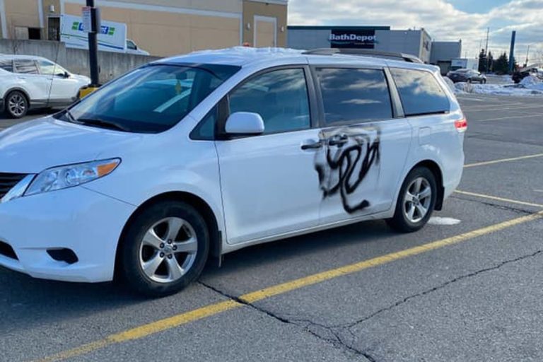 8 cars tagged with spray paint at malls in Cambridge and Kitchener