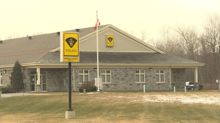 Grenville OPP detachment commander charged in stolen Gretzky memorabilia investigation
