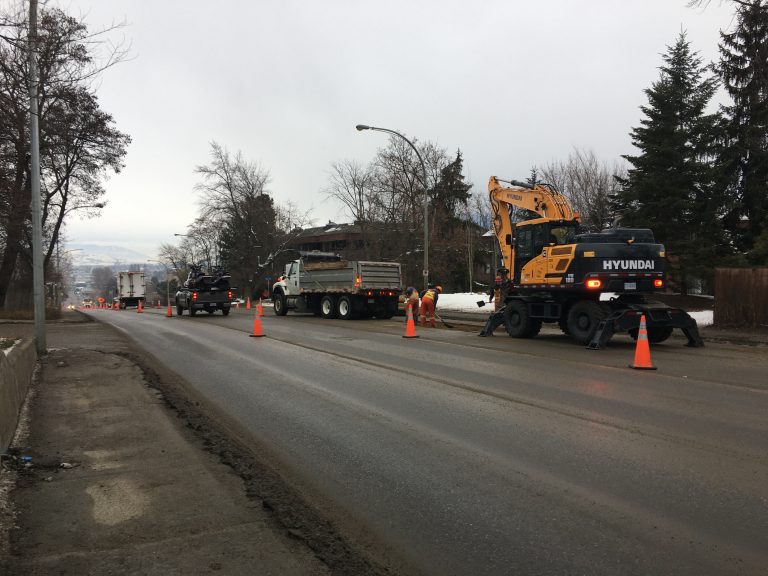 Hwy 97 partially closed in Vernon as crew works to fix water-main break