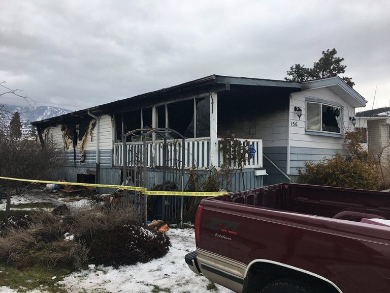 Fire guts mobile home in West Kelowna, 2 people sent to hospital