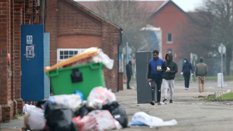 UK police arrest another 9 people at asylum seekers’ camp
