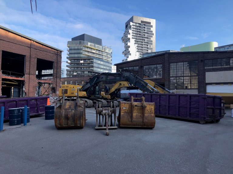 Court orders temporary stop to provincial demolition of downtown Toronto heritage buildings