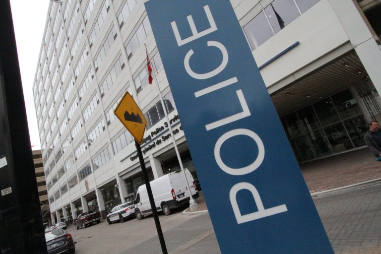 3 stabbings in less than 6 hours, suspects still at large: Police