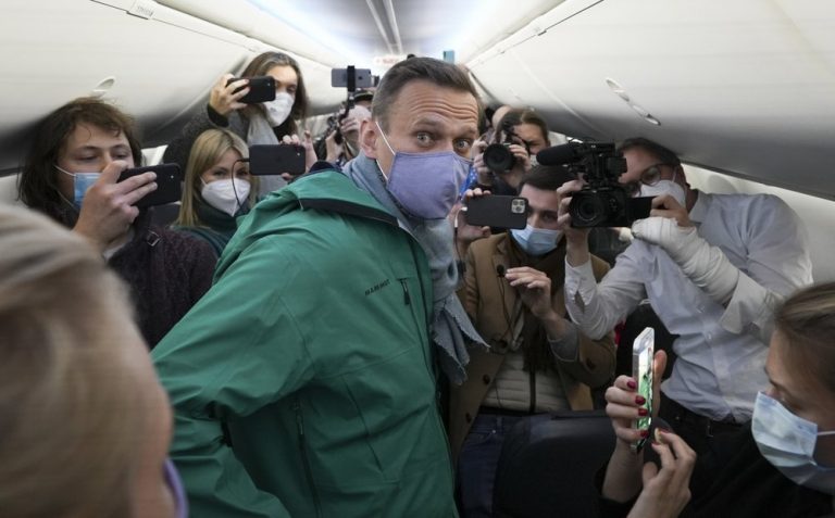 Russia drives out foreign diplomats over Navalny rally