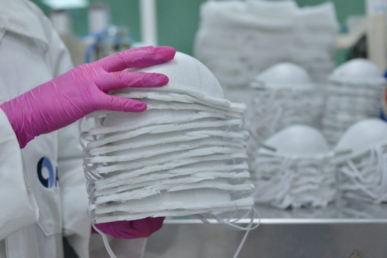 Quebec health workers to wear N95 masks more often, but studies unclear on benefits