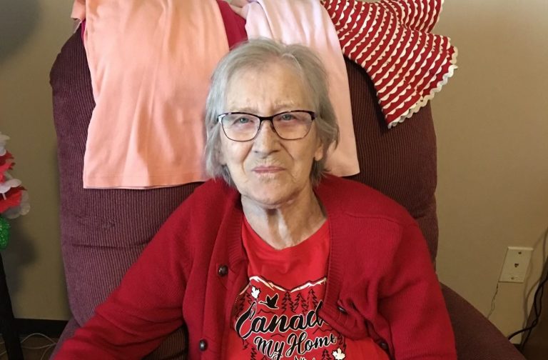 Alberta senior accidentally receives doses of 2 different COVID-19 vaccines after facility transfer