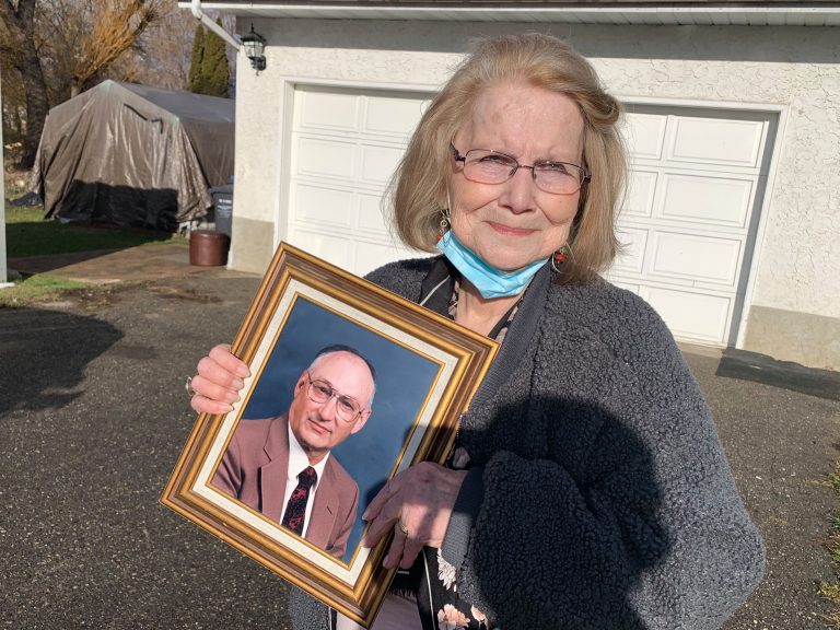 Okanagan senior desperate to be deemed an ‘essential’ visitor so she can visit husband in care home