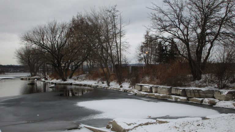 Cold weather alert, winter weather travel advisory issued for Hamilton area