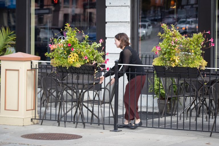 Coronavirus: Ontario loses 355,000 jobs in 2020, single largest decline on record: FAO